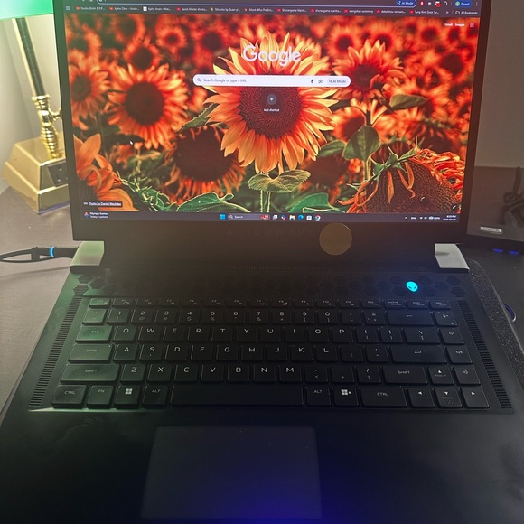 Alienware Gaming Laptop x15 R1 - Picture 2 of 7